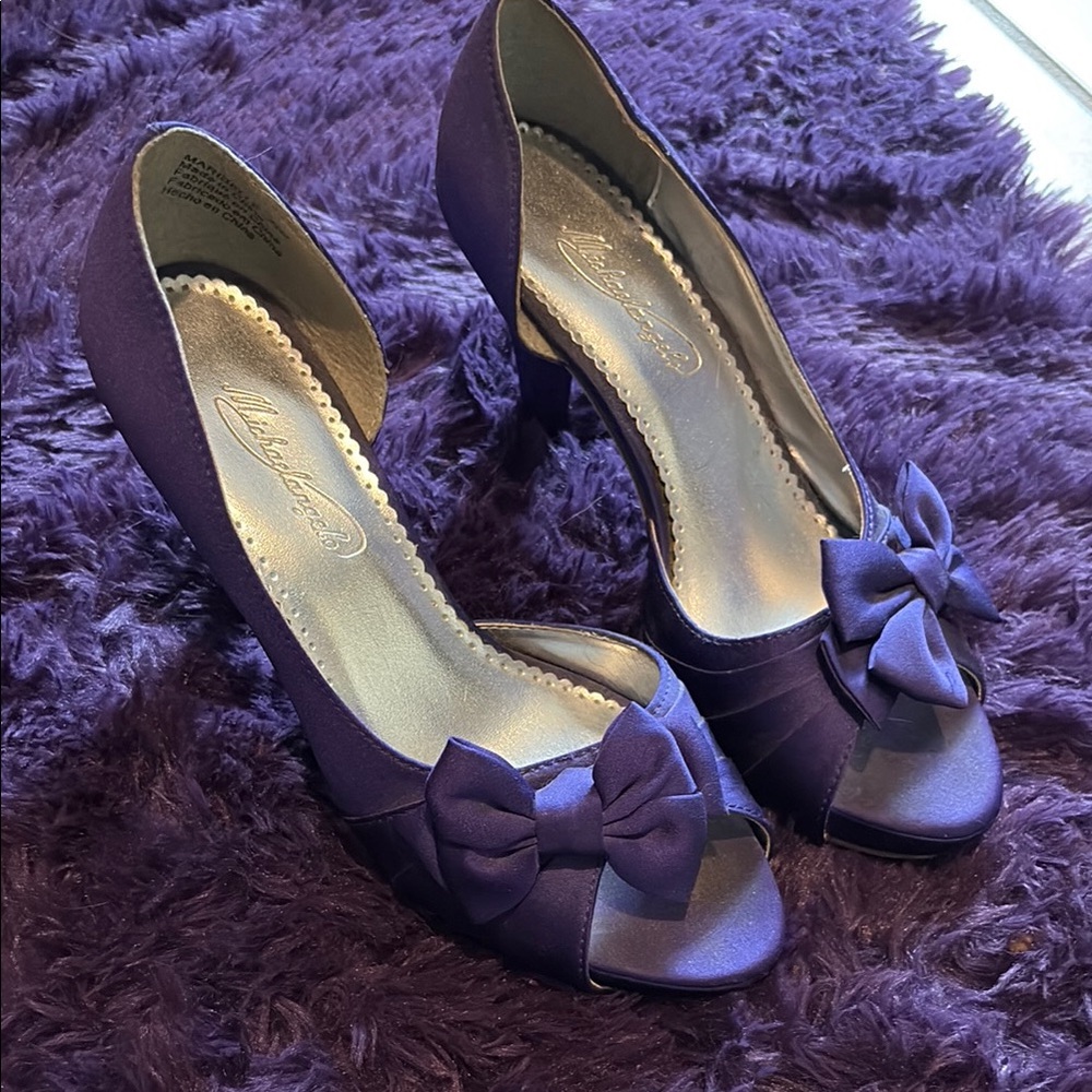 Sophisticated Purple Satin Heels with Bow